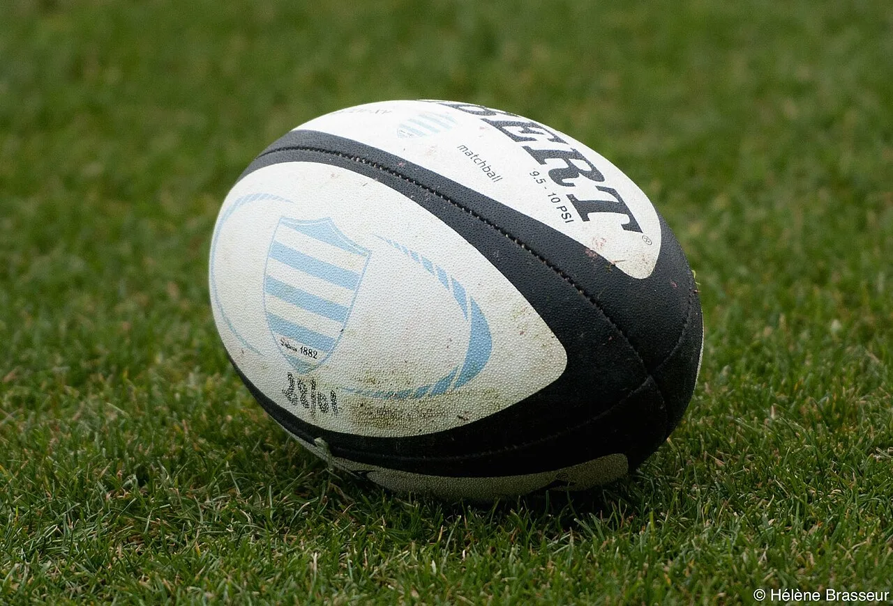 Pourquoi le ballon de rugby est-il ovale ?